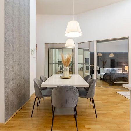 Luxurious & Spacious Downtown Residence In Liszt Ferenc Square Βουδαπέστη Εξωτερικό φωτογραφία