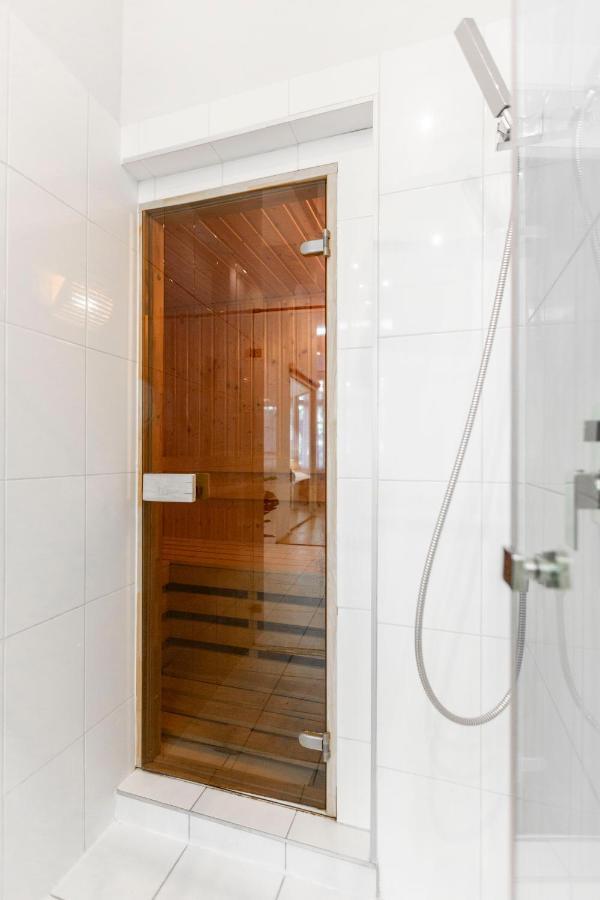 Luxurious & Spacious Downtown Residence In Liszt Ferenc Square Βουδαπέστη Εξωτερικό φωτογραφία