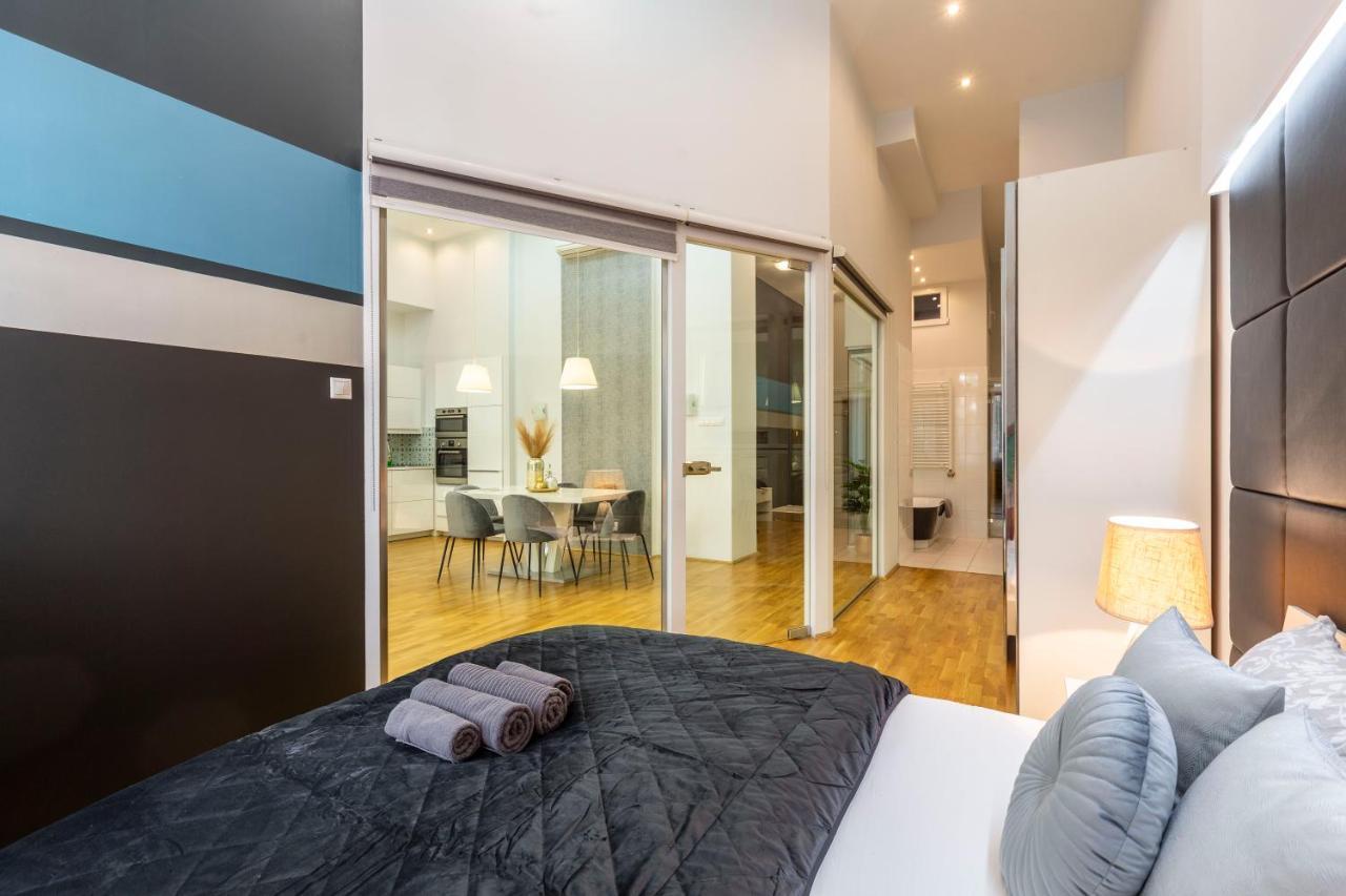 Luxurious & Spacious Downtown Residence In Liszt Ferenc Square Βουδαπέστη Εξωτερικό φωτογραφία