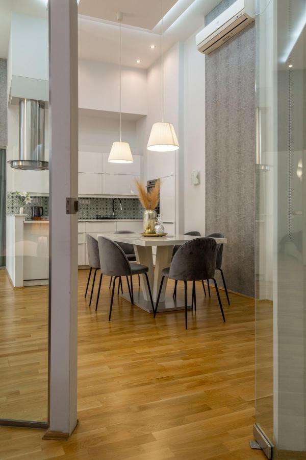 Luxurious & Spacious Downtown Residence In Liszt Ferenc Square Βουδαπέστη Εξωτερικό φωτογραφία