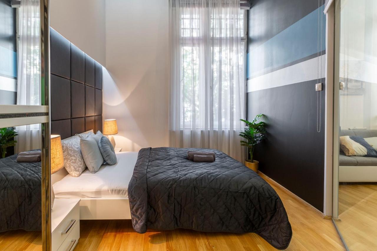 Luxurious & Spacious Downtown Residence In Liszt Ferenc Square Βουδαπέστη Εξωτερικό φωτογραφία